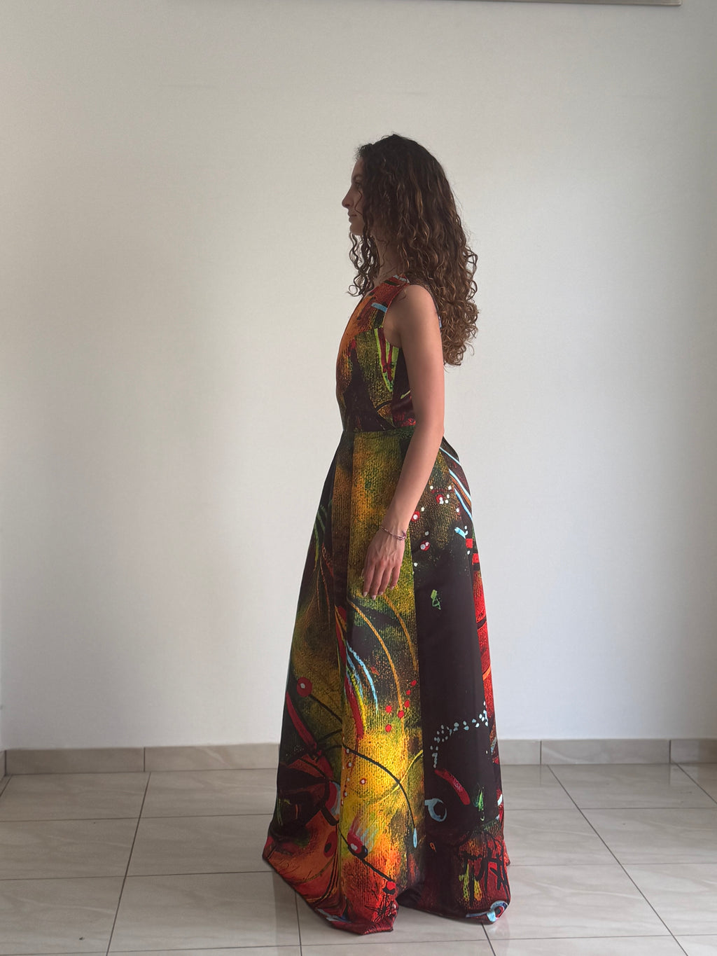 Abito Lungo "Silki" in Satin Misto Seta – Collezione Emozionismo Riflessivo