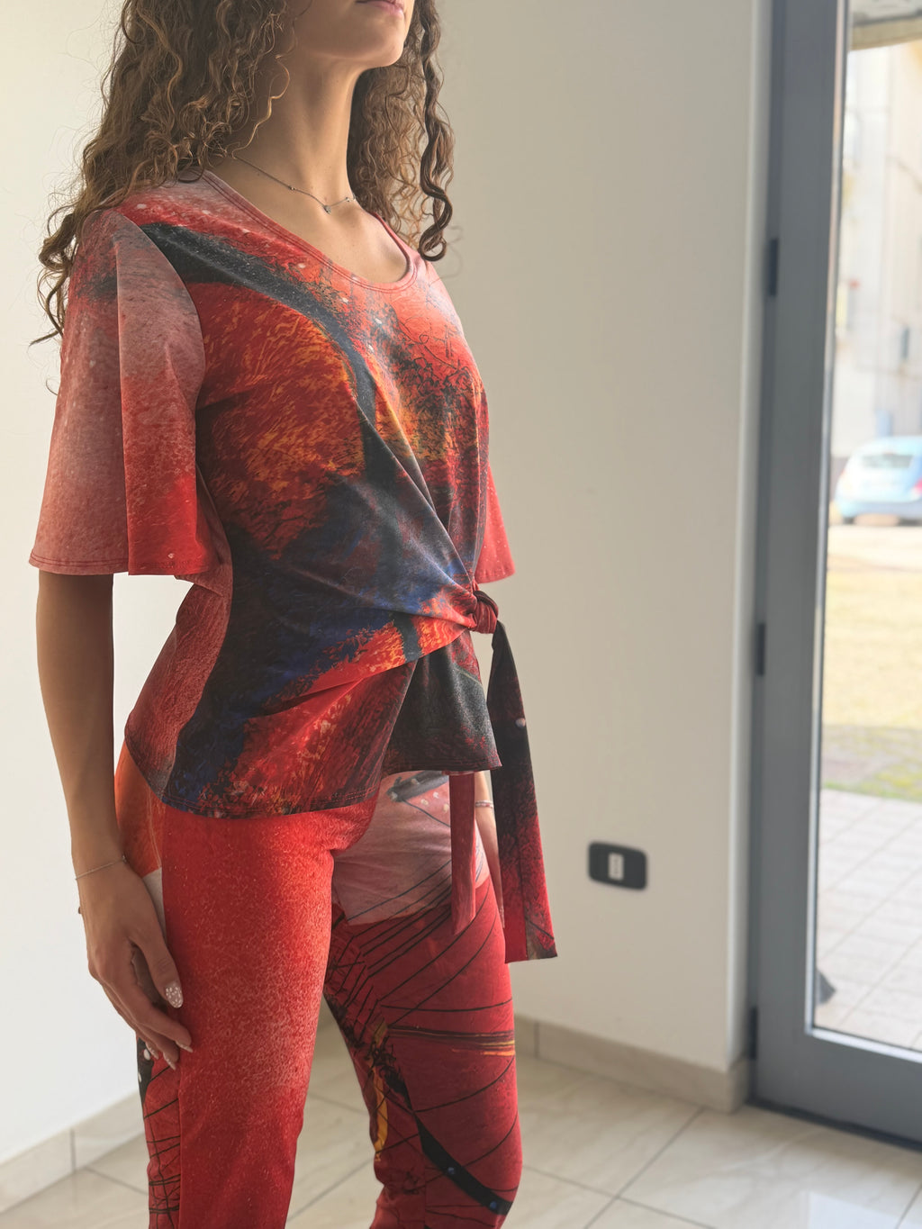 Completo Jersey "Barone" Blusa a Portafoglio e Pantalone a Zampa – Collezione Emozionismo Riflessivo