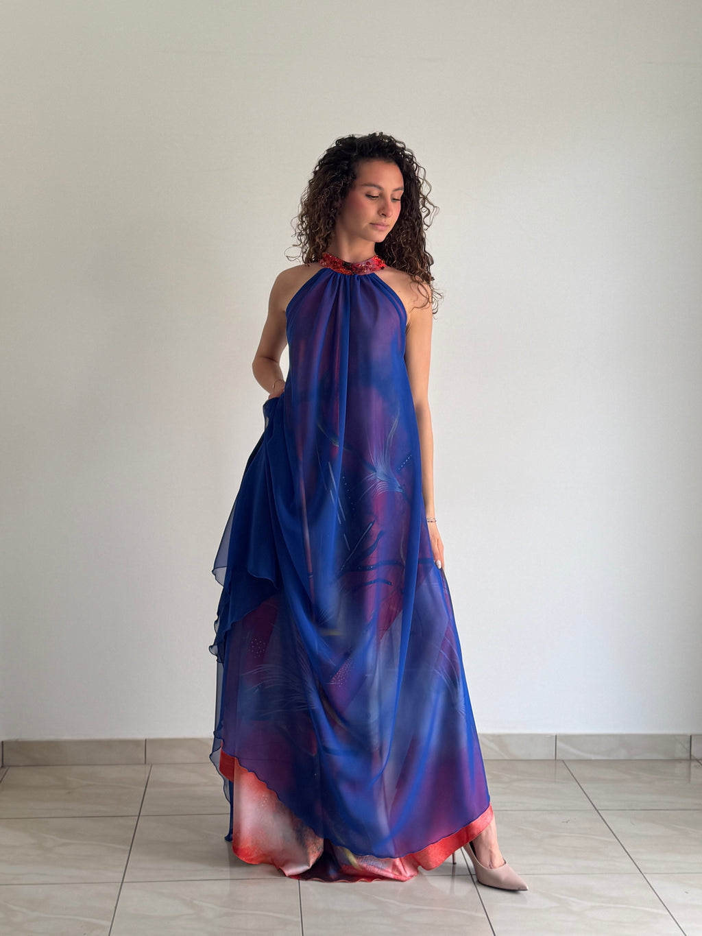Abito Lungo "Silki" in Satin e Chiffon di Seta – Collezione Emozionismo Riflessivo