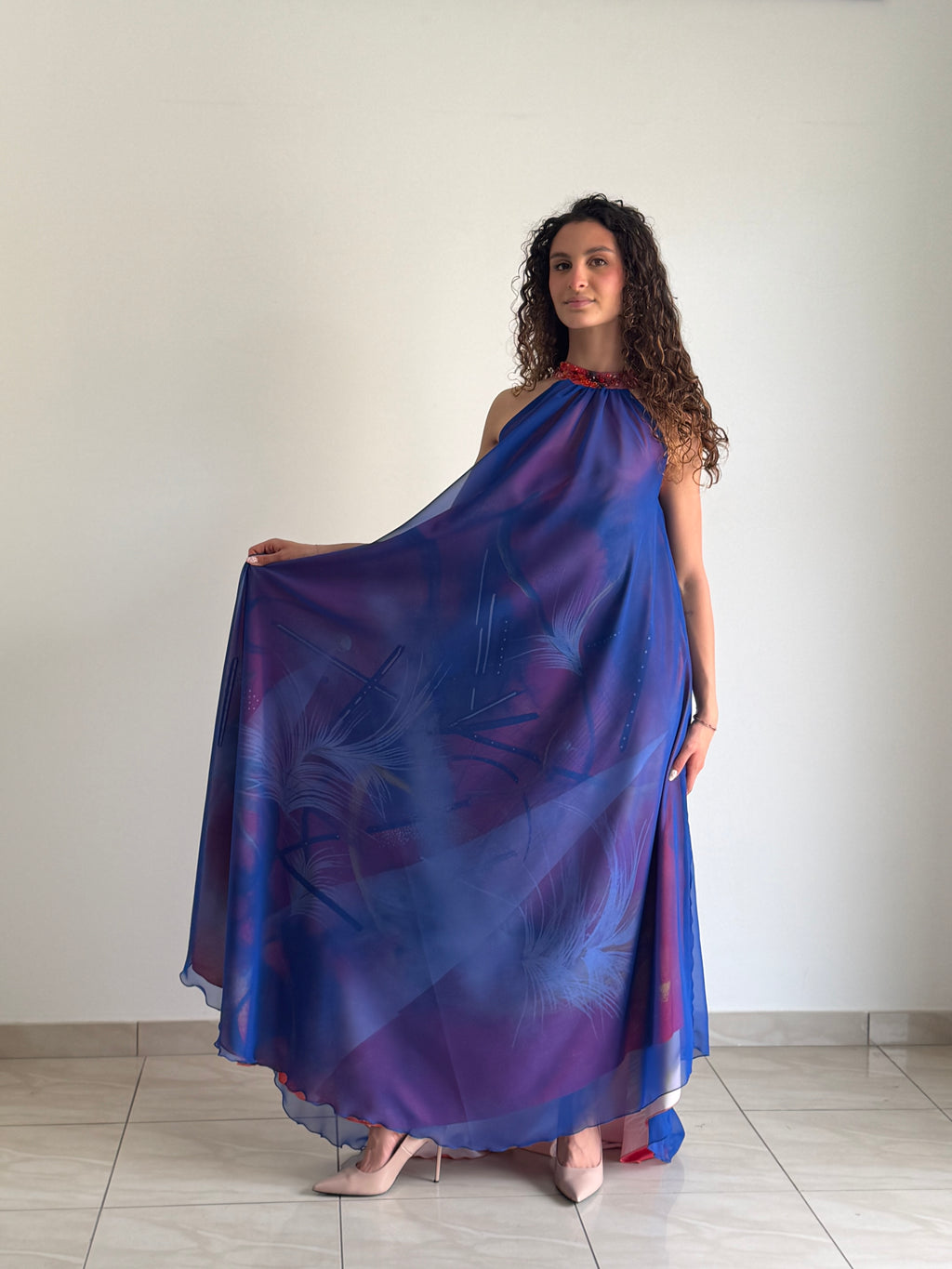 Abito Lungo "Silki" in Satin e Chiffon di Seta – Collezione Emozionismo Riflessivo